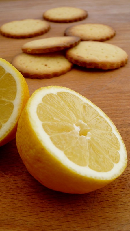 Biscuits fourrés au citron
