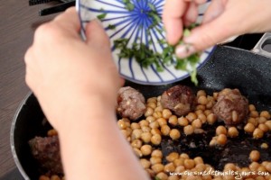 Boulettes de boeuf aux pois chiches et à la menthe