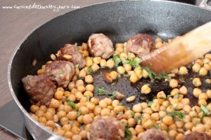 Boulettes de boeuf aux pois chiches et à la menthe