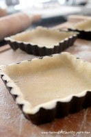 Tartelettes de crottin de chèvre Rians aux pommes caramélisées et miel de Bretagne