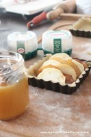 Tartelettes de crottin de chèvre Rians aux pommes caramélisées et miel de Bretagne