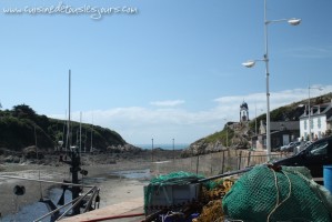 Oratoire de Notre Dame de la Garde depuis le port de Dahouët