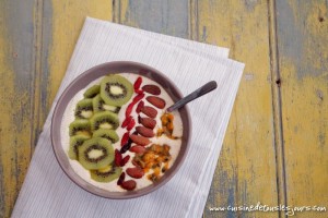 ©www.cuisinedetouslesjours.com - Smoothie Bowl coco, banane, kiwi