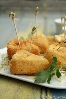 ©www.cuisinedetouslesjours.com - Camerbert pané, crème ail et persil