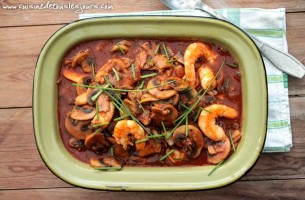 Crevettes et champignons LOU à la sauce tomate aux épices - ©www.cuisinedetouslesjours.com