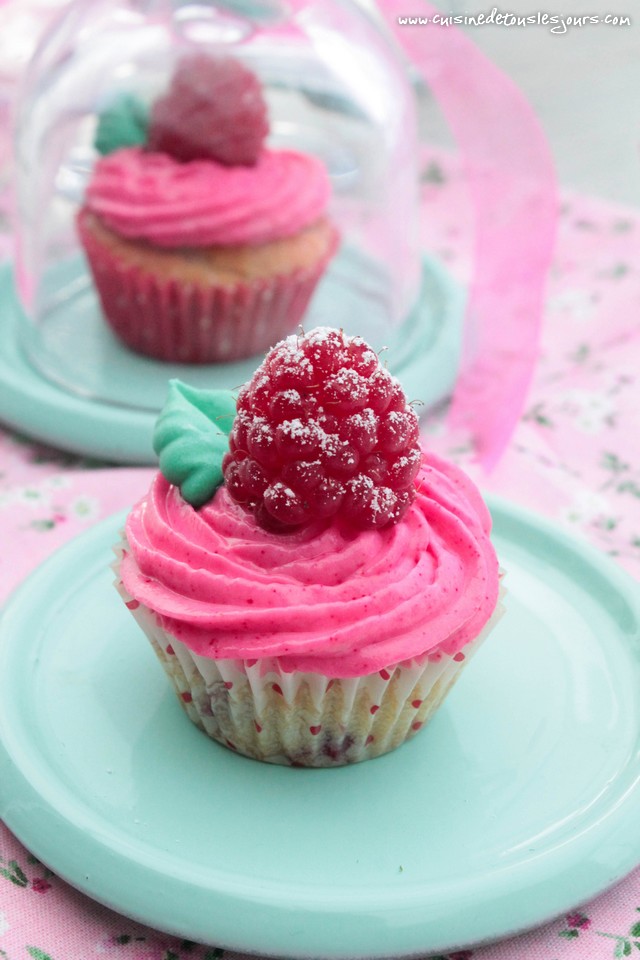 Mini cupcakes à la framboise - ©www.cuisinedetouslesjours.com