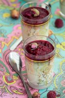 Panna cotta à la rose et framboise - ©www.cuisinedetouslesjours.com