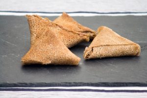 Samoussas de blé noir au veau et fromage frais - Démo culinaire - Ohhh La Vache ! 2016 - Pontivy - ©www.cuisinedetouslesjours.com