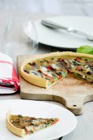 Tarte aux sardines, poivron rouge et basilic - ©www.cuisinedetouslesjours.com