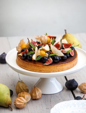 Tarte amandine à la tonka et fruits d'automne - ©www.cuisinedetouslesjours.com