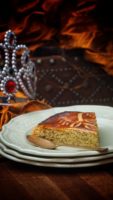 Galette des rois à la banane flambée et à la noix de coco - ©www.cuisinedetouslesjours.com