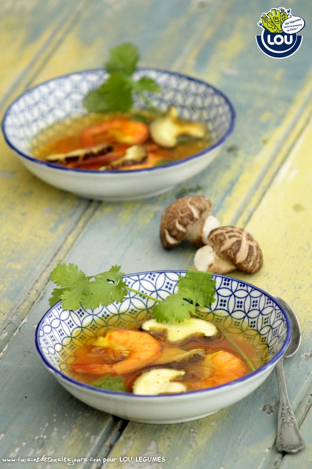 BOUILLON DE CREVETTES & SHIITAKES - Cuisine de tous les jours pour Lou Légumes BOUILLON DE CREVETTES & SHIITAKES - Cuisine de tous les jours pour Lou Légumes