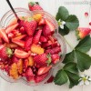 Salade de fraises, grenade et orange à l'eau de rose - ©www.cuisinedetouslesjours.com