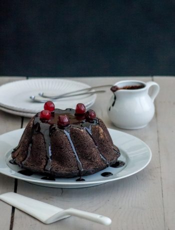 Gâteau de sarrasin aux épices, fruits secs et chocolat noir - ©www.cuisinedetouslesjours.com